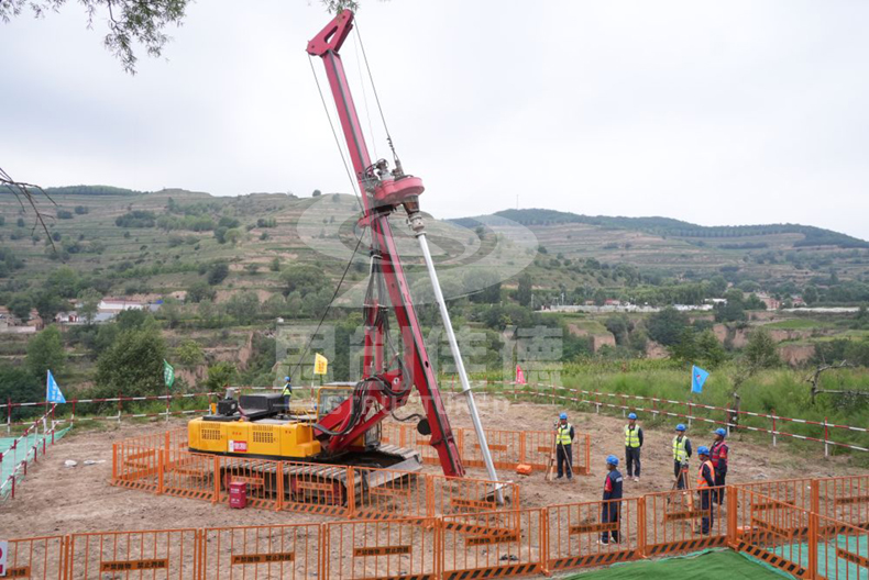 施工現(xiàn)場.jpg 施工現(xiàn)場.jpg